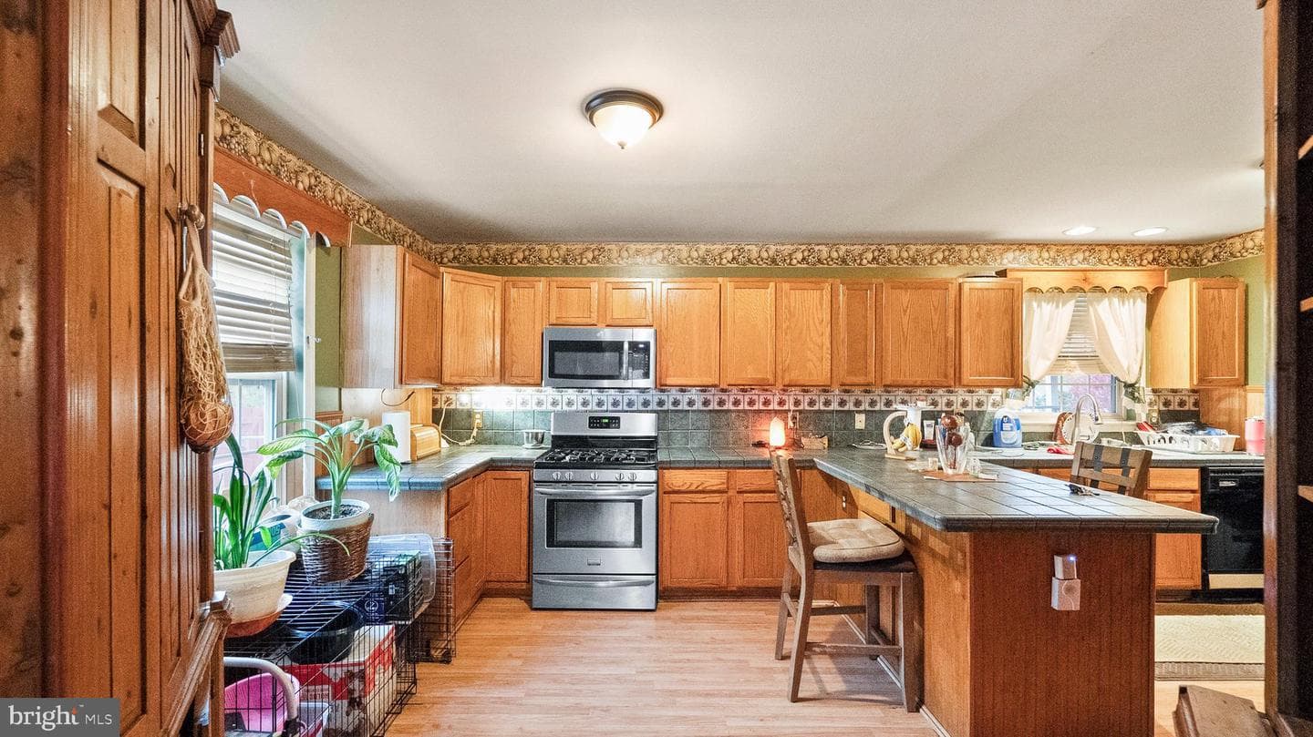 8616 Wilenoak Court photo 4
