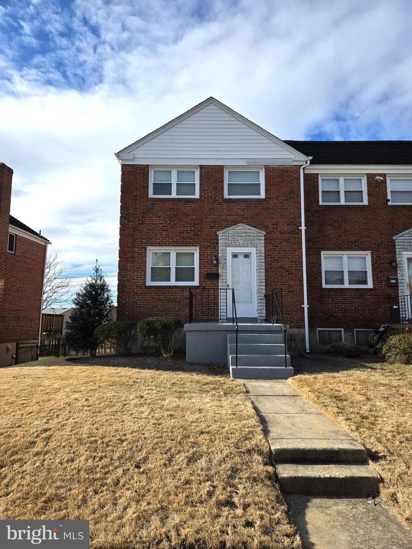7512 Hillsway photo 2