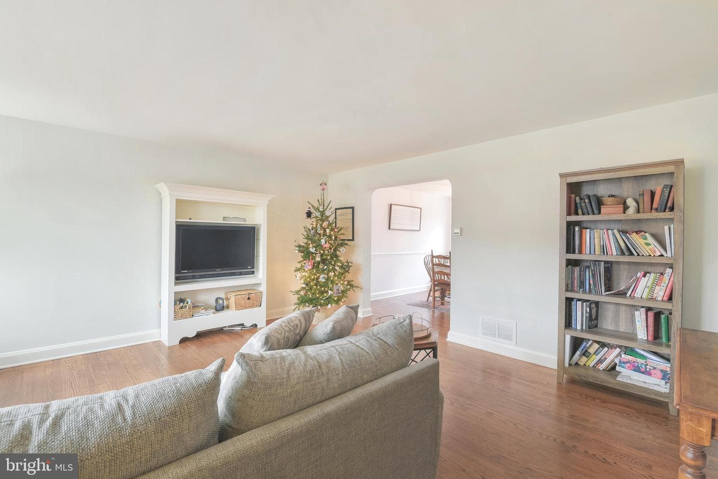 1568 Glen Keith Boulevard photo 4