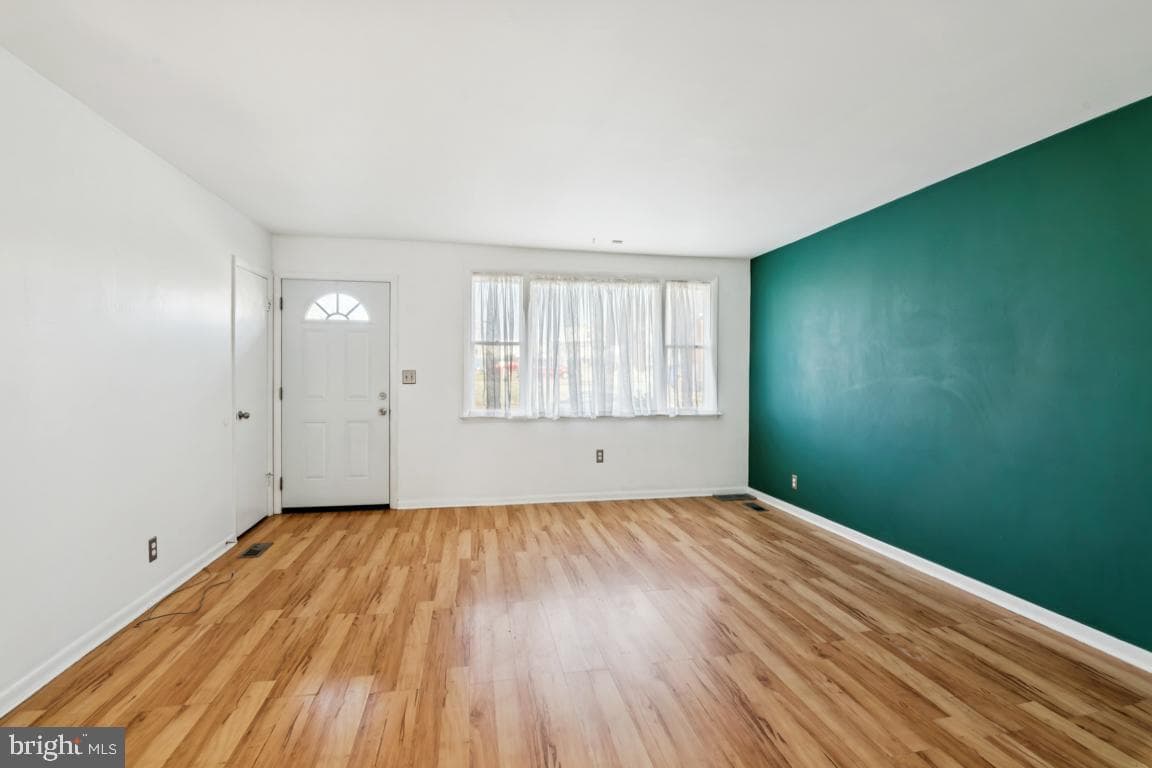 231 Riverview Avenue photo 9