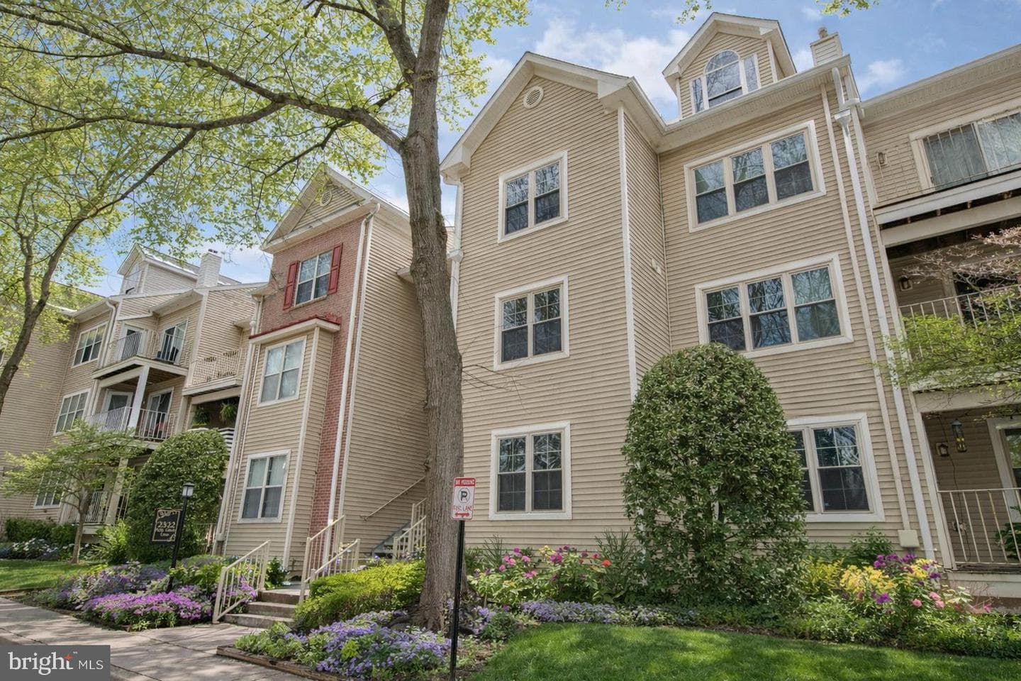 2322 Falls Gable Lane #b photo 5