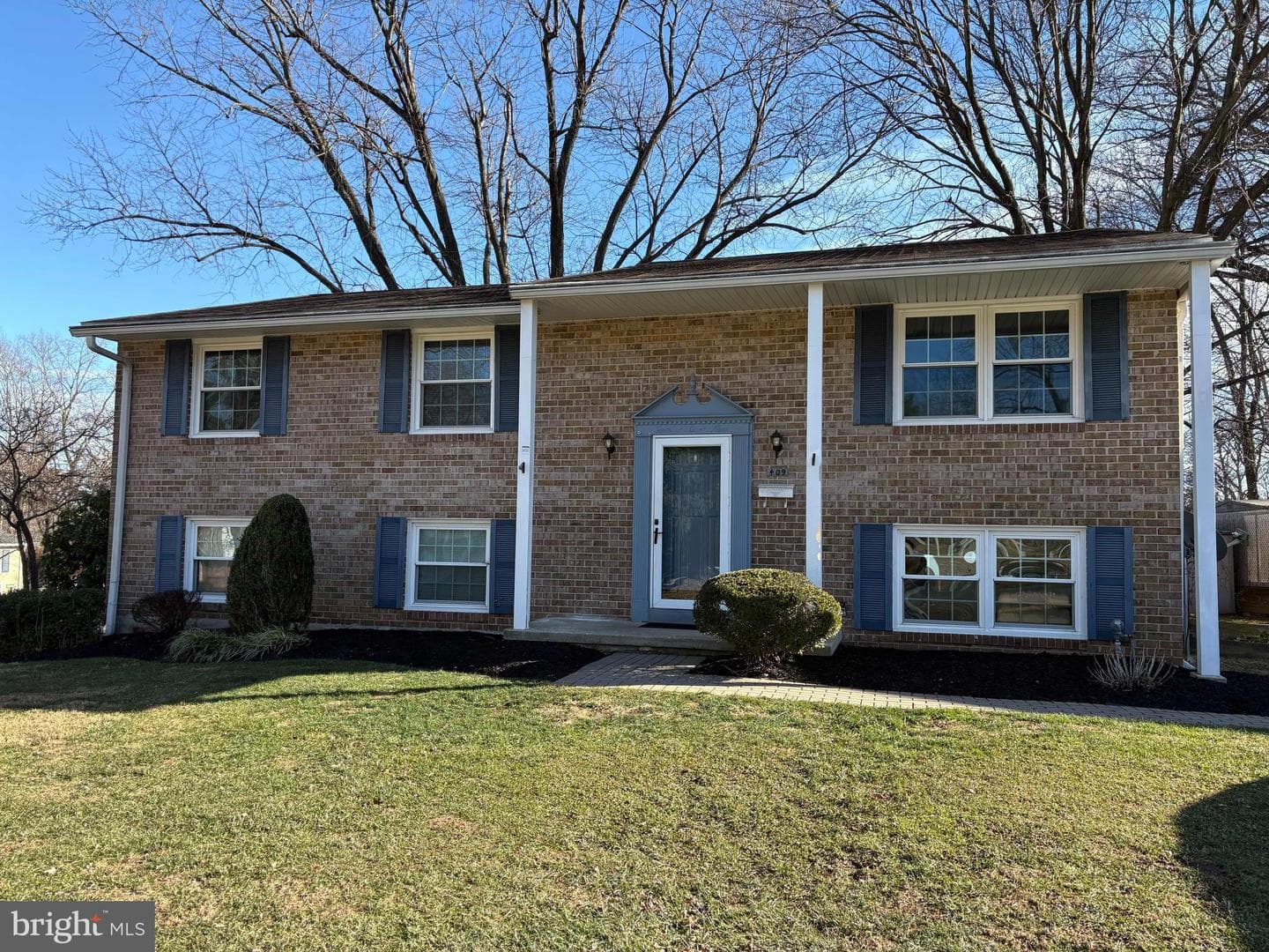 409 Deacon Brook Circle photo 1