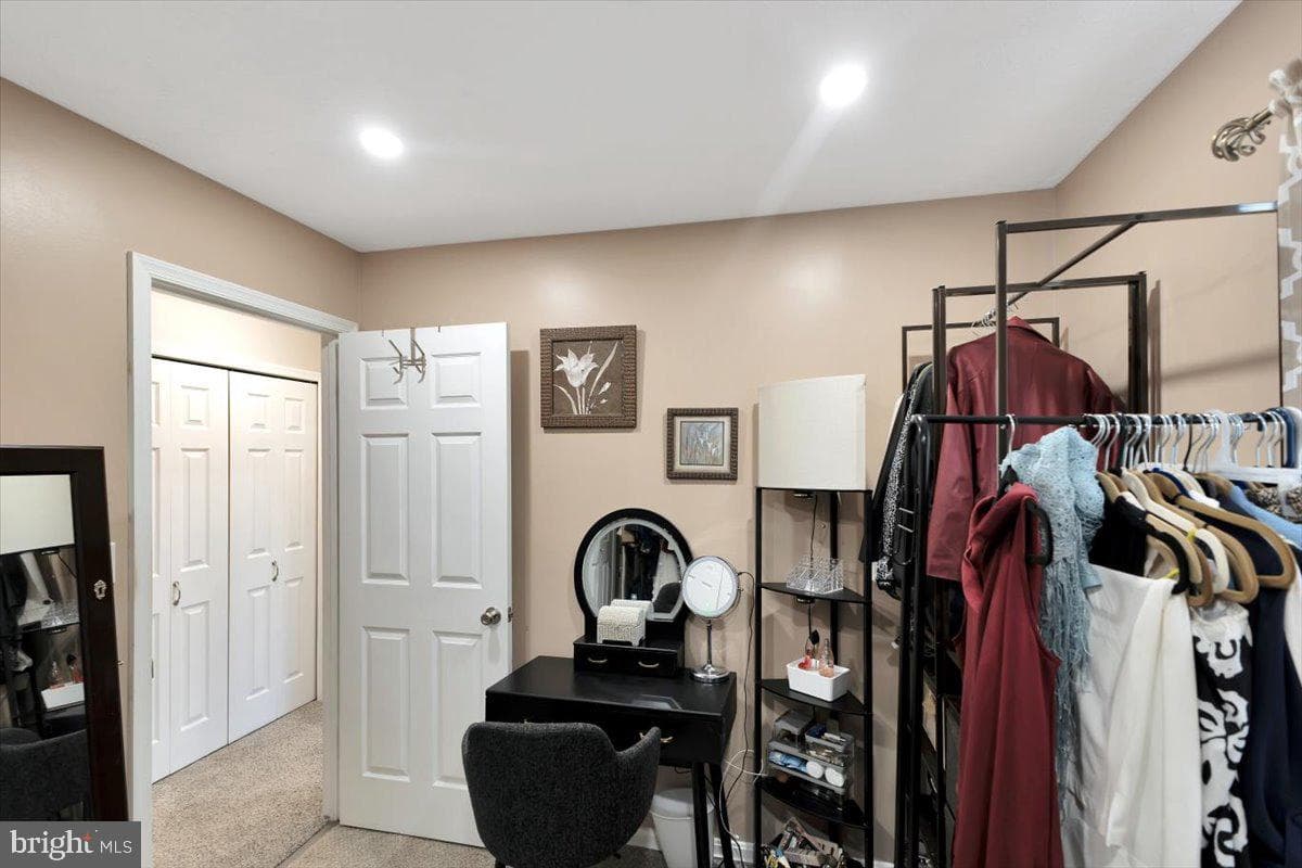 6677 Spring Mill photo 13
