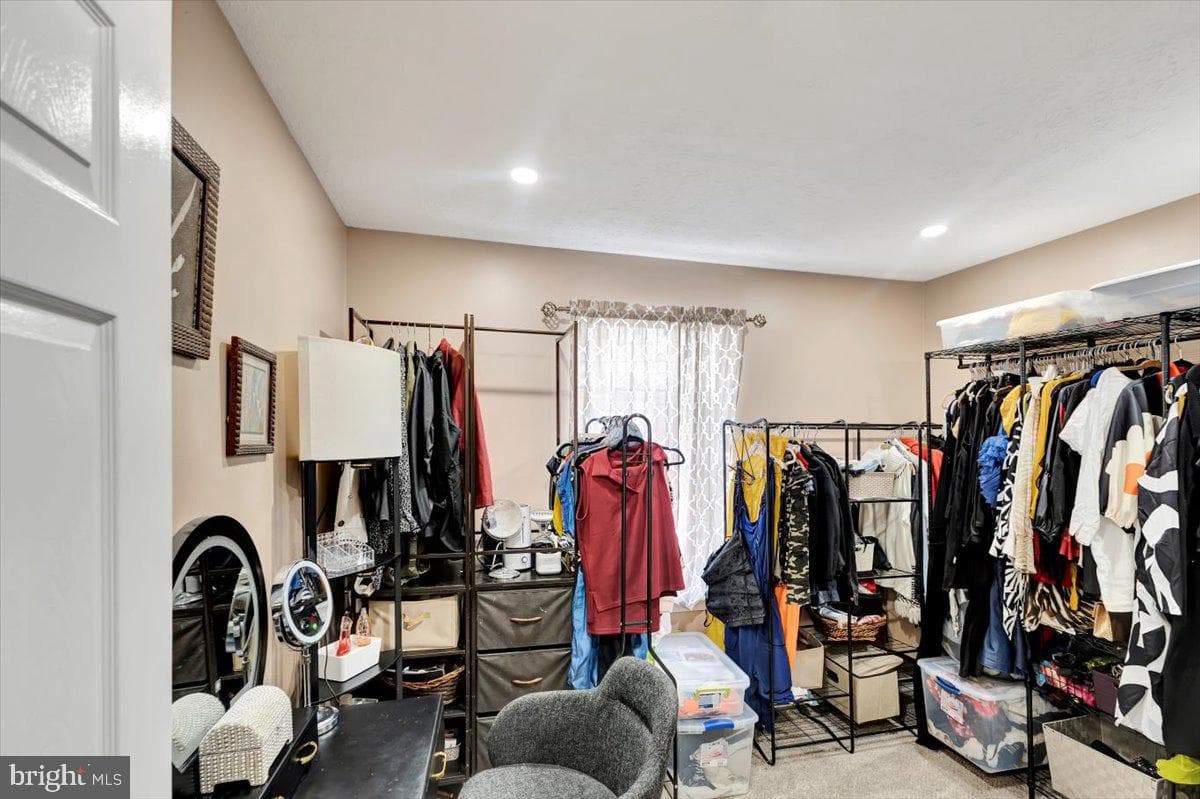6677 Spring Mill photo 14
