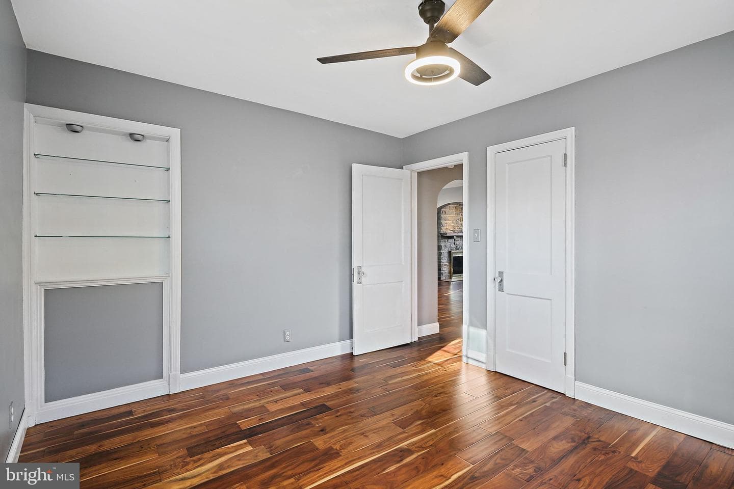 3049 Oak Forest Drive photo 10