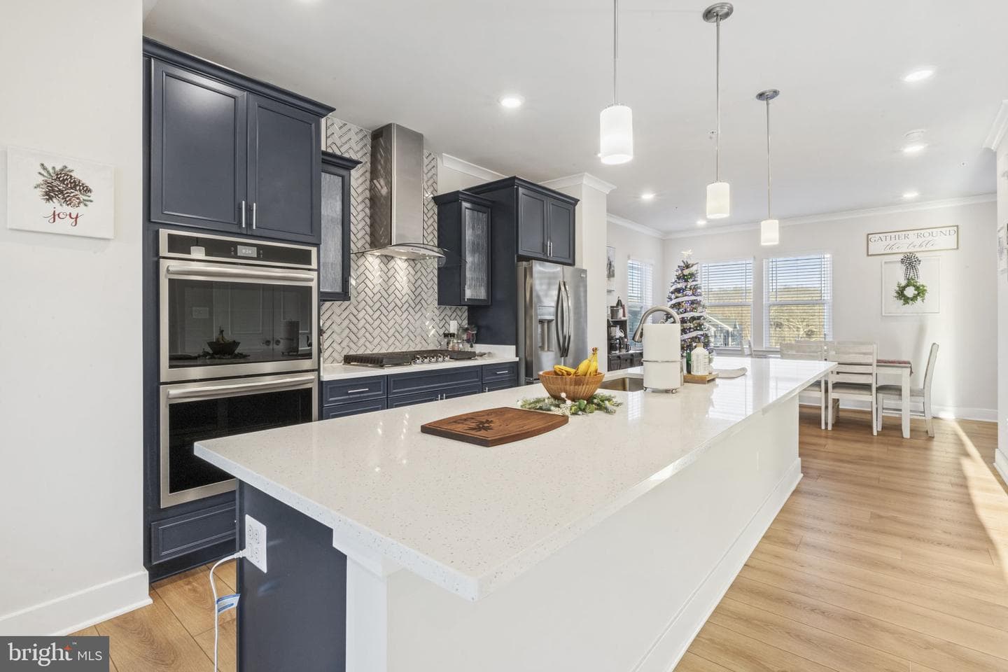 2439 Woodlands Road photo 2