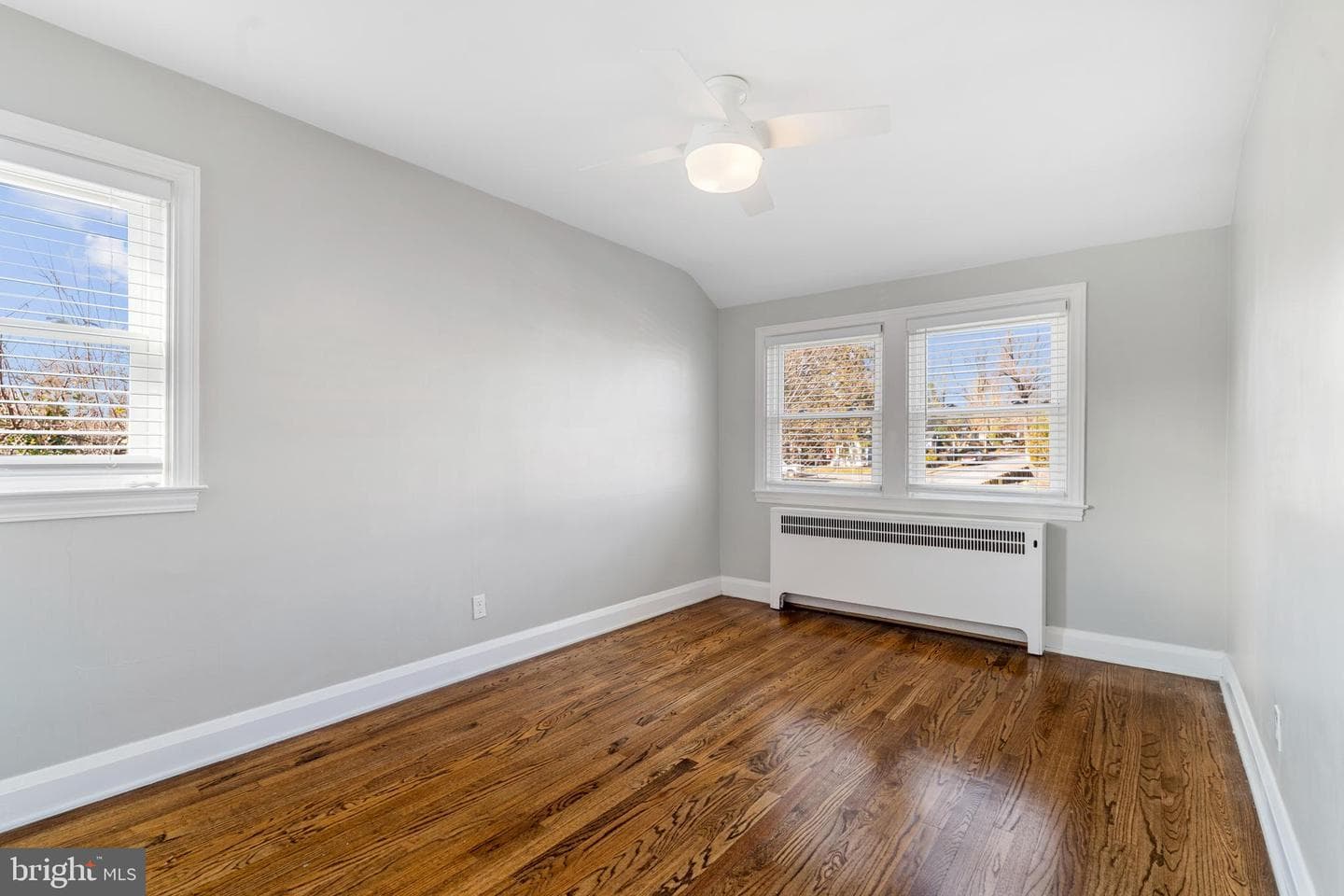 201 Ridge Avenue photo 16