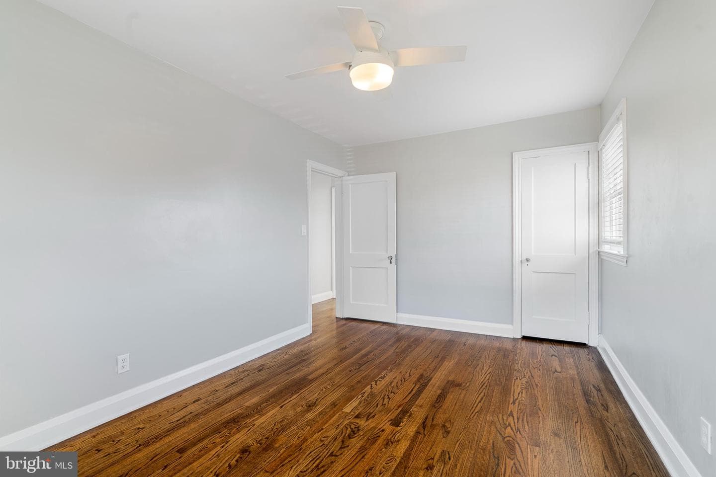 201 Ridge Avenue photo 17