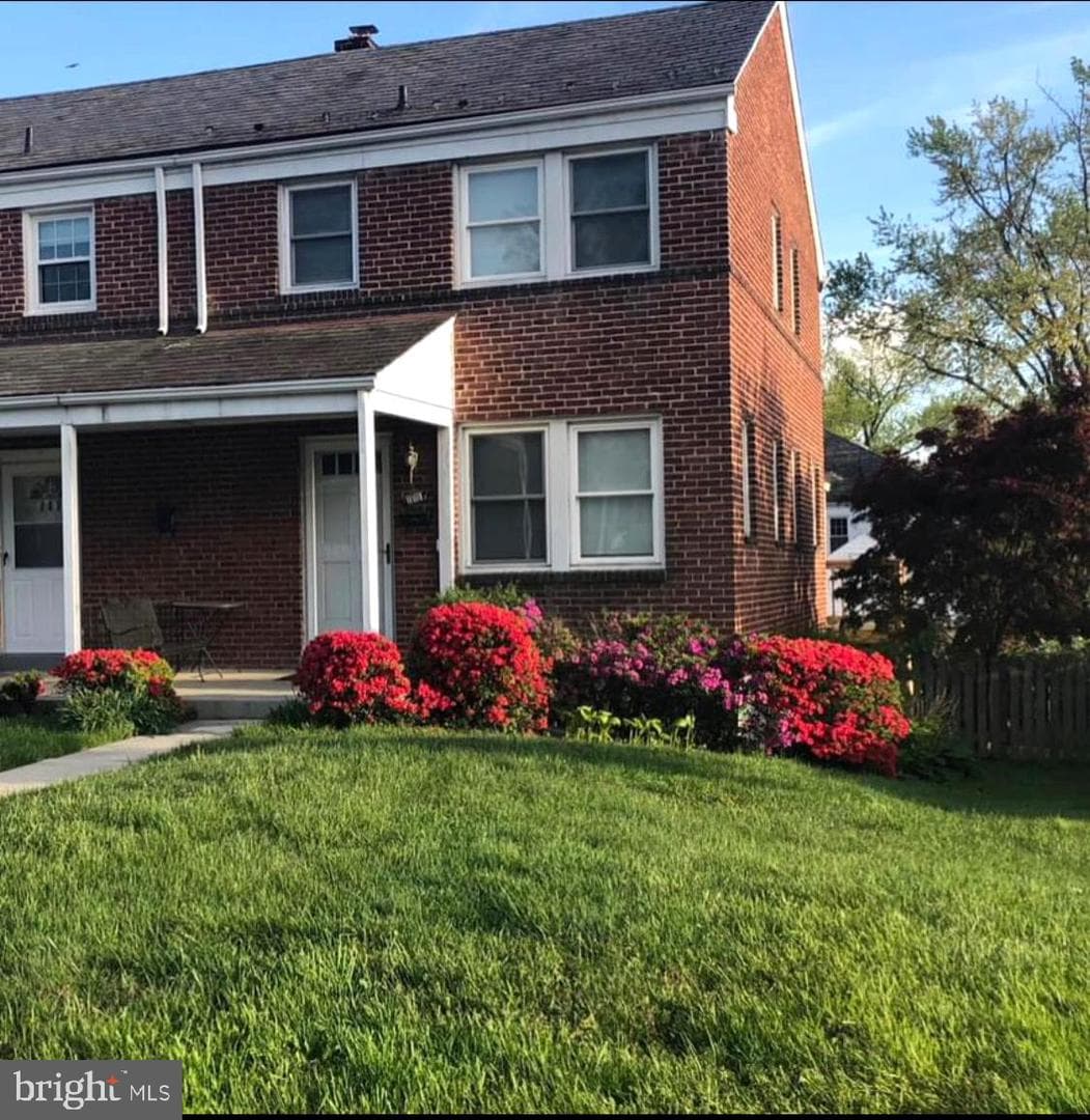 201 Ridge Avenue photo 2