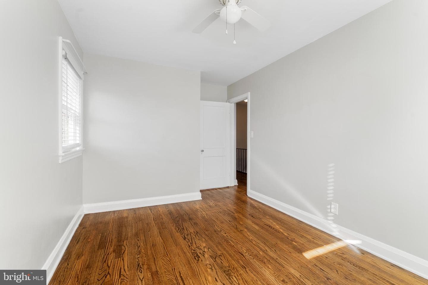 201 Ridge Avenue photo 21