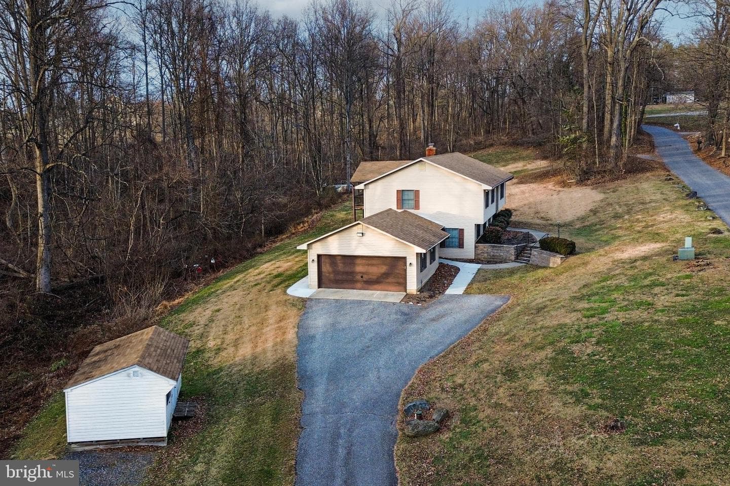 4400 Powells Run Road photo 2