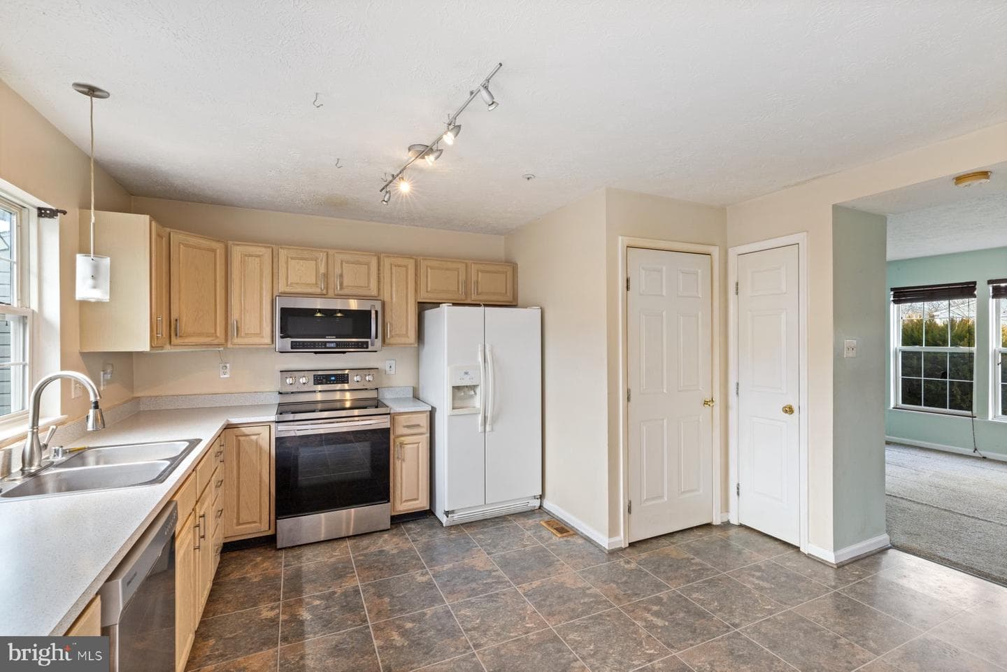 5206 Castlestone Drive photo 7