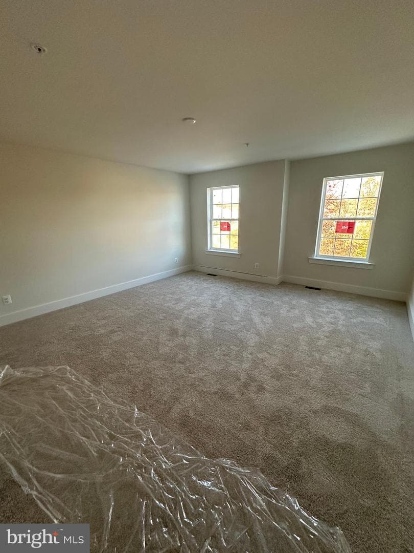 King Avenue photo 15