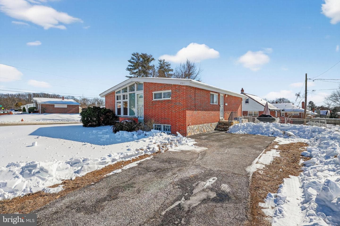 801 Sturgis Place photo 3