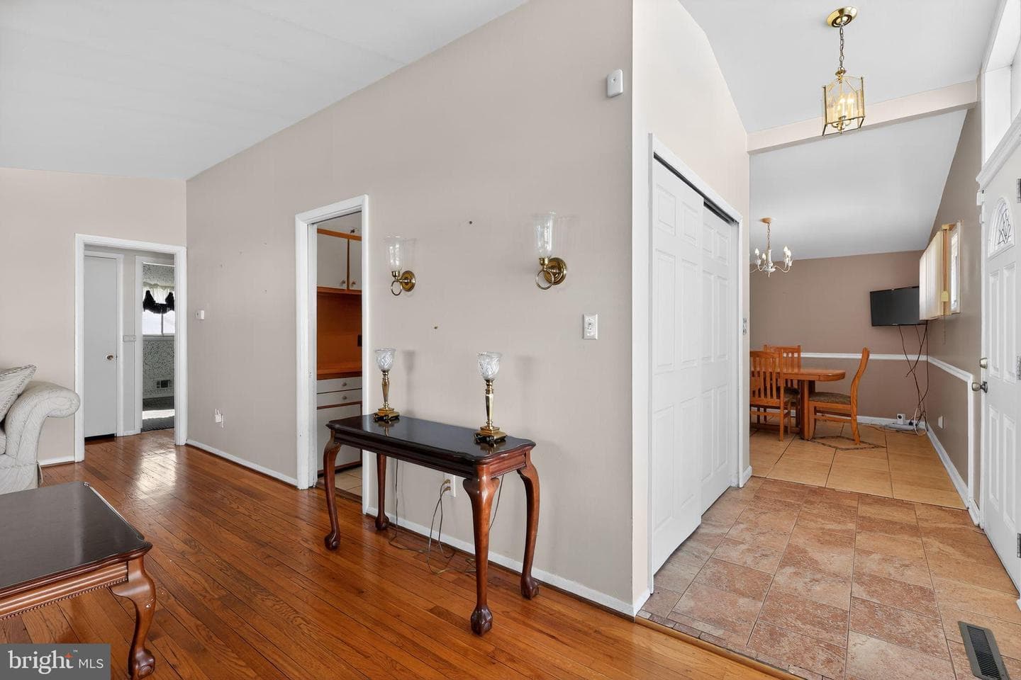 801 Sturgis Place photo 5