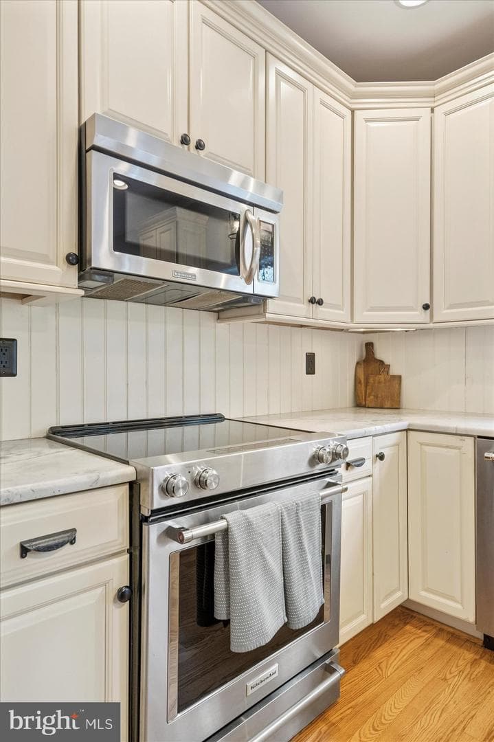 11849 Sherbourne Drive photo 30