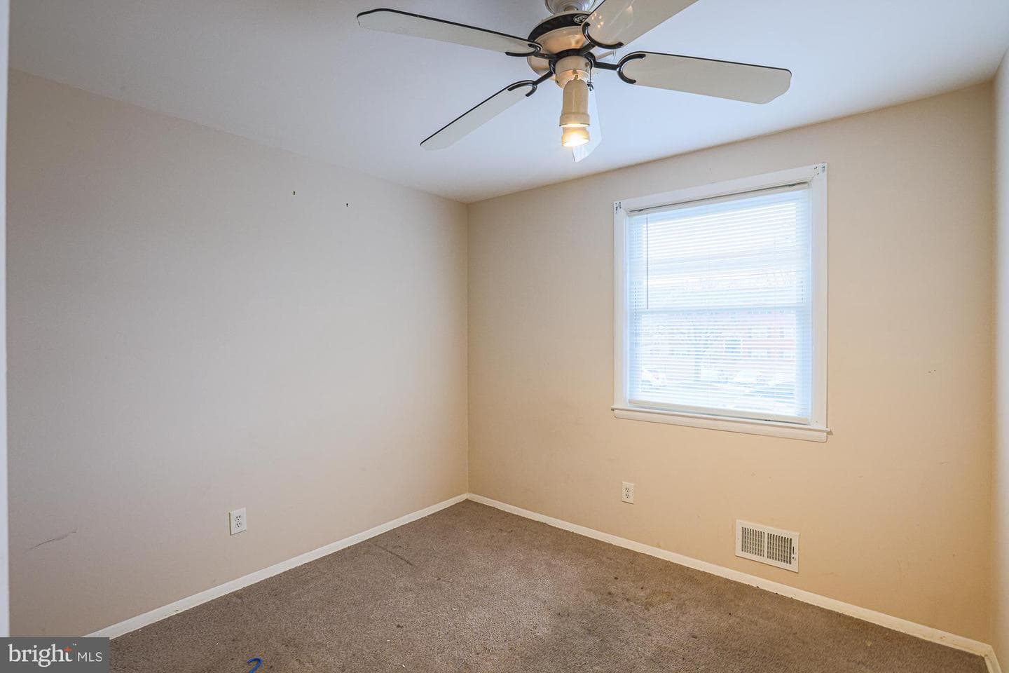 114 Glyndon Drive photo 34
