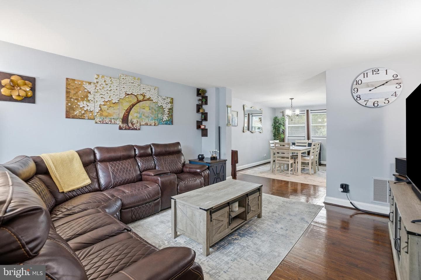 1542 Clairidge Road photo 5