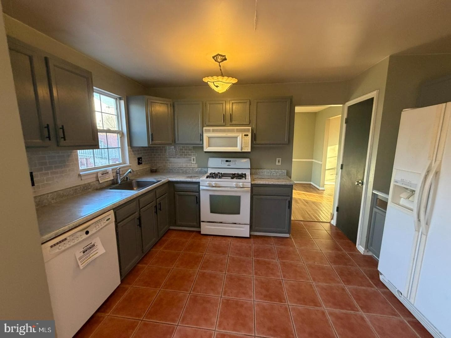 9404 Horn Avenue photo 16