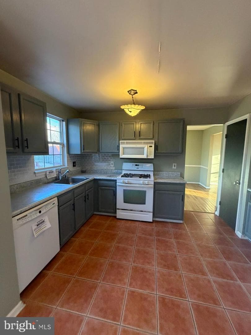 9404 Horn Avenue photo 17