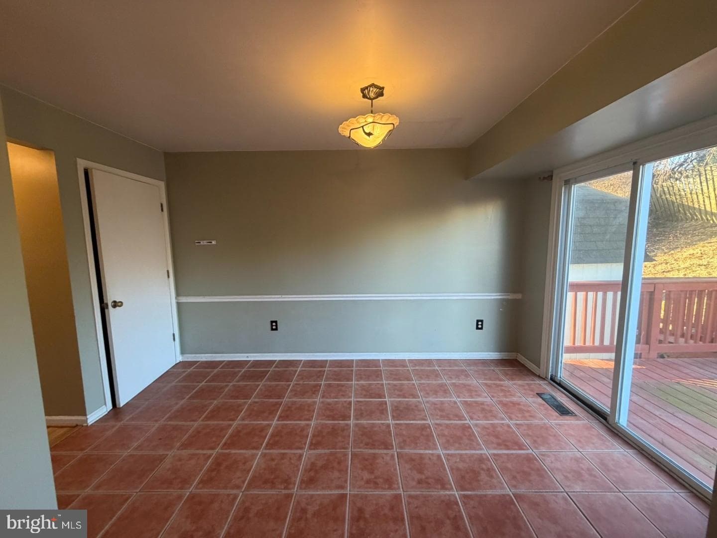 9404 Horn Avenue photo 19