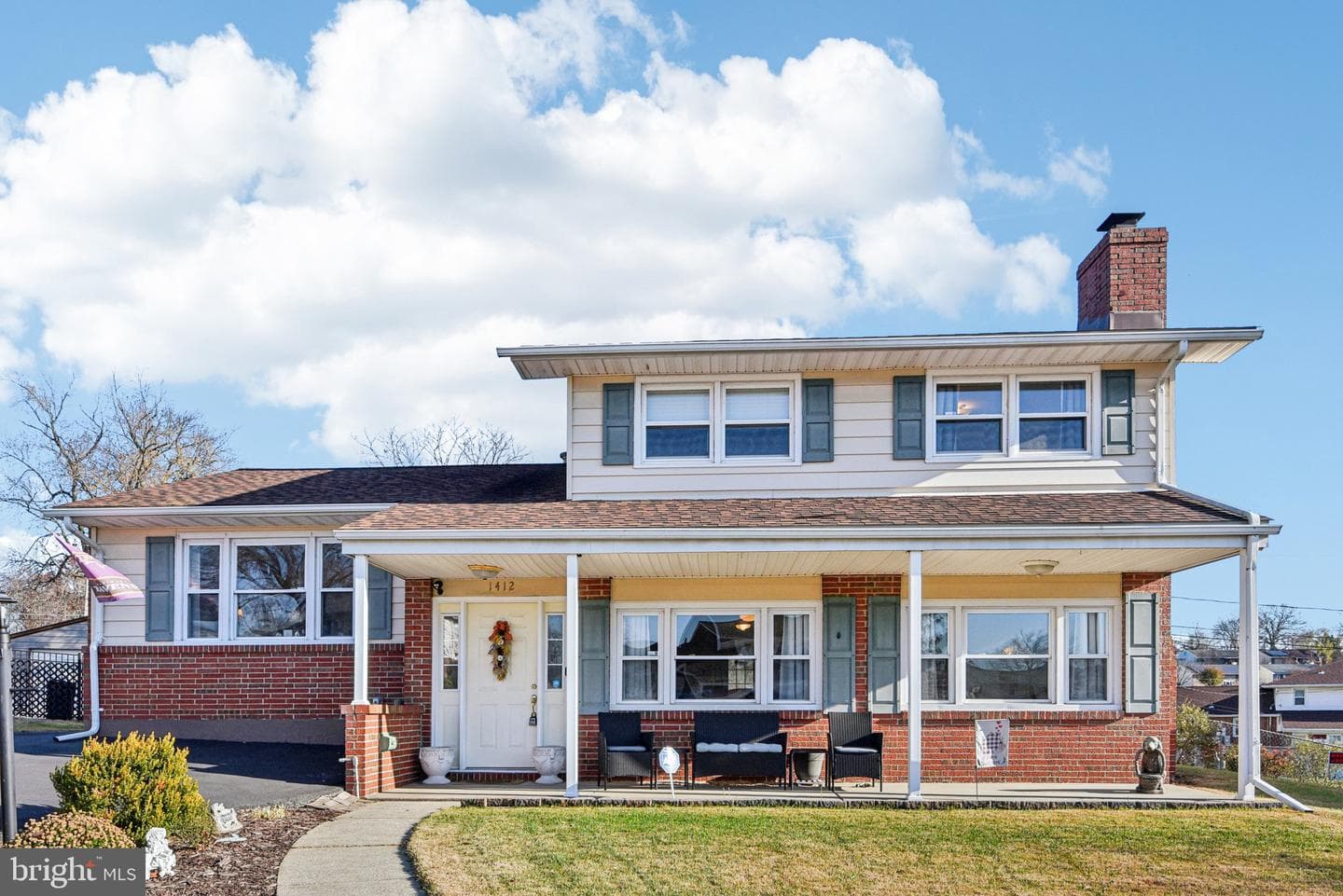 1412 Mount Airy photo 2