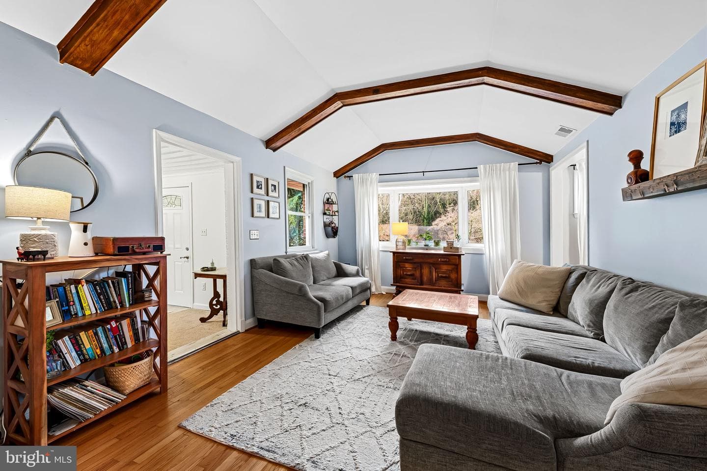 6745 Glenkirk Road photo 5