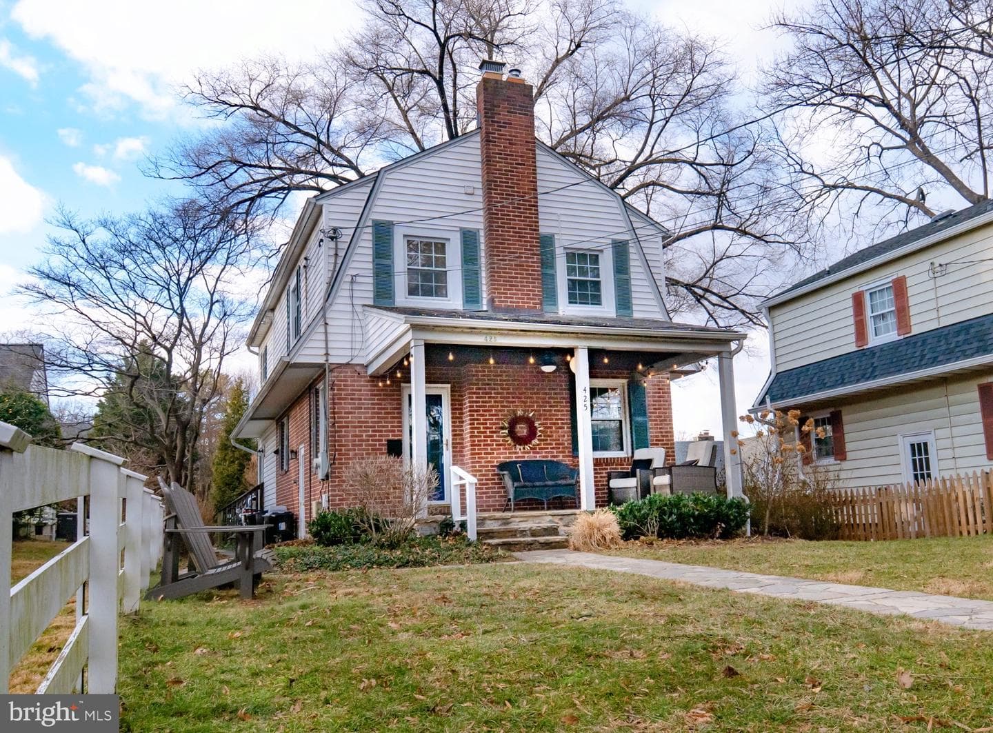 425 Woodbine Avenue photo 1
