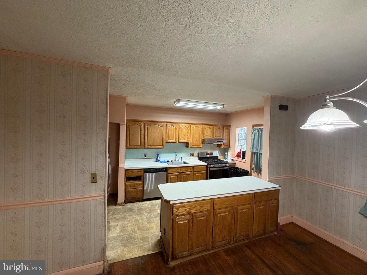 2532 Liberty Parkway photo 4