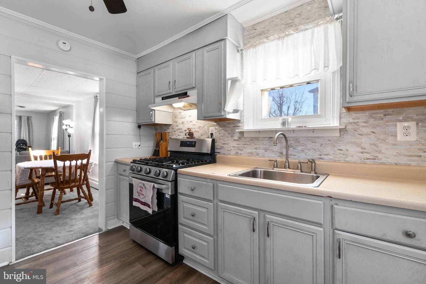 2408 Woodridge Road photo 5