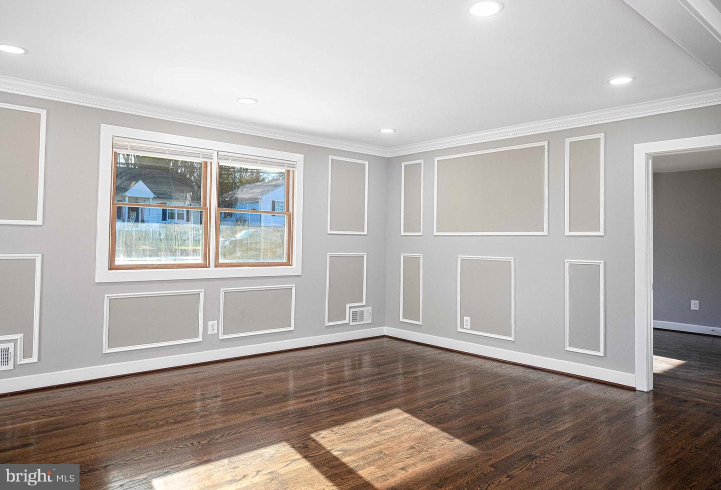 7924 Oakdale Avenue photo 10