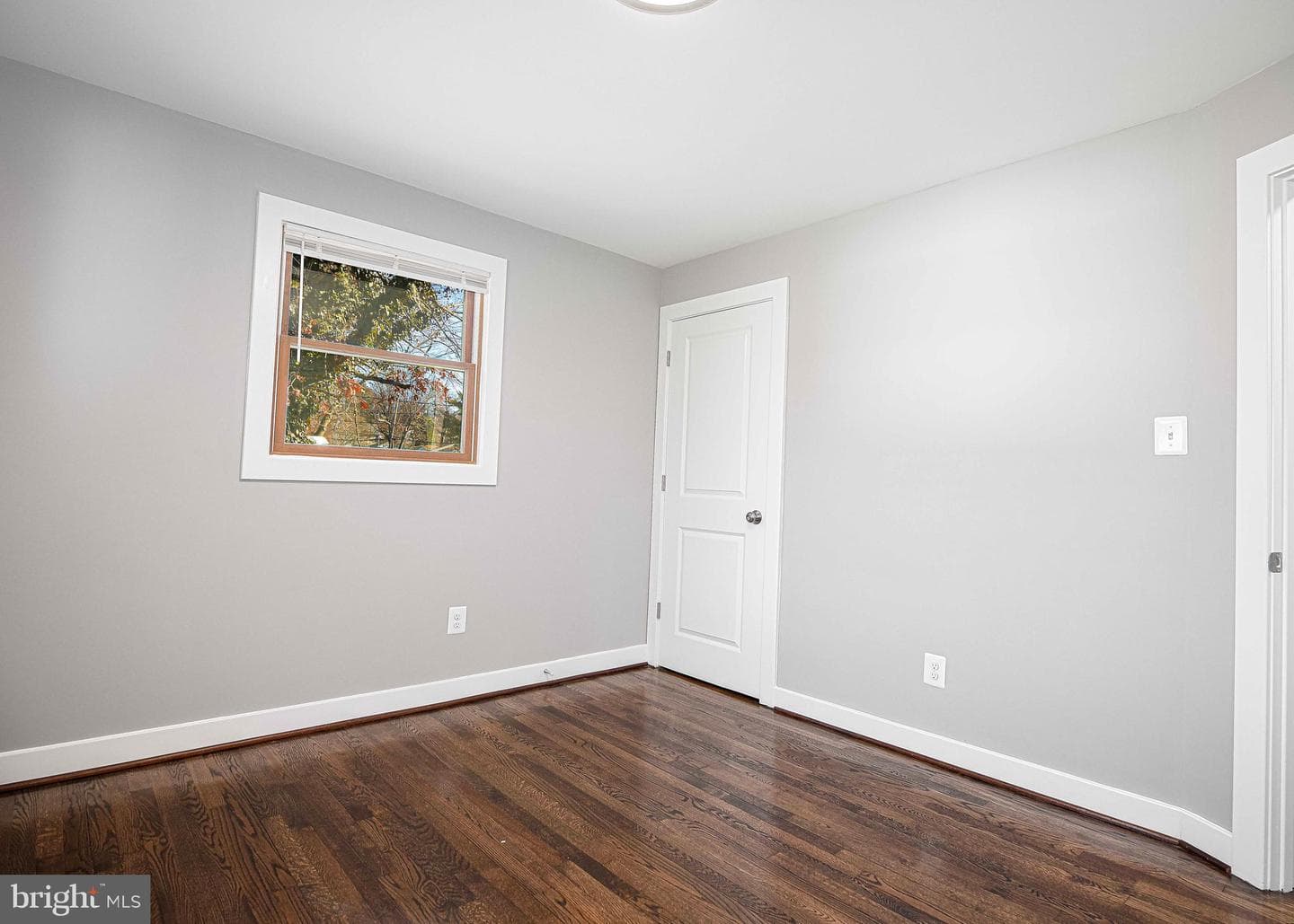7924 Oakdale Avenue photo 23