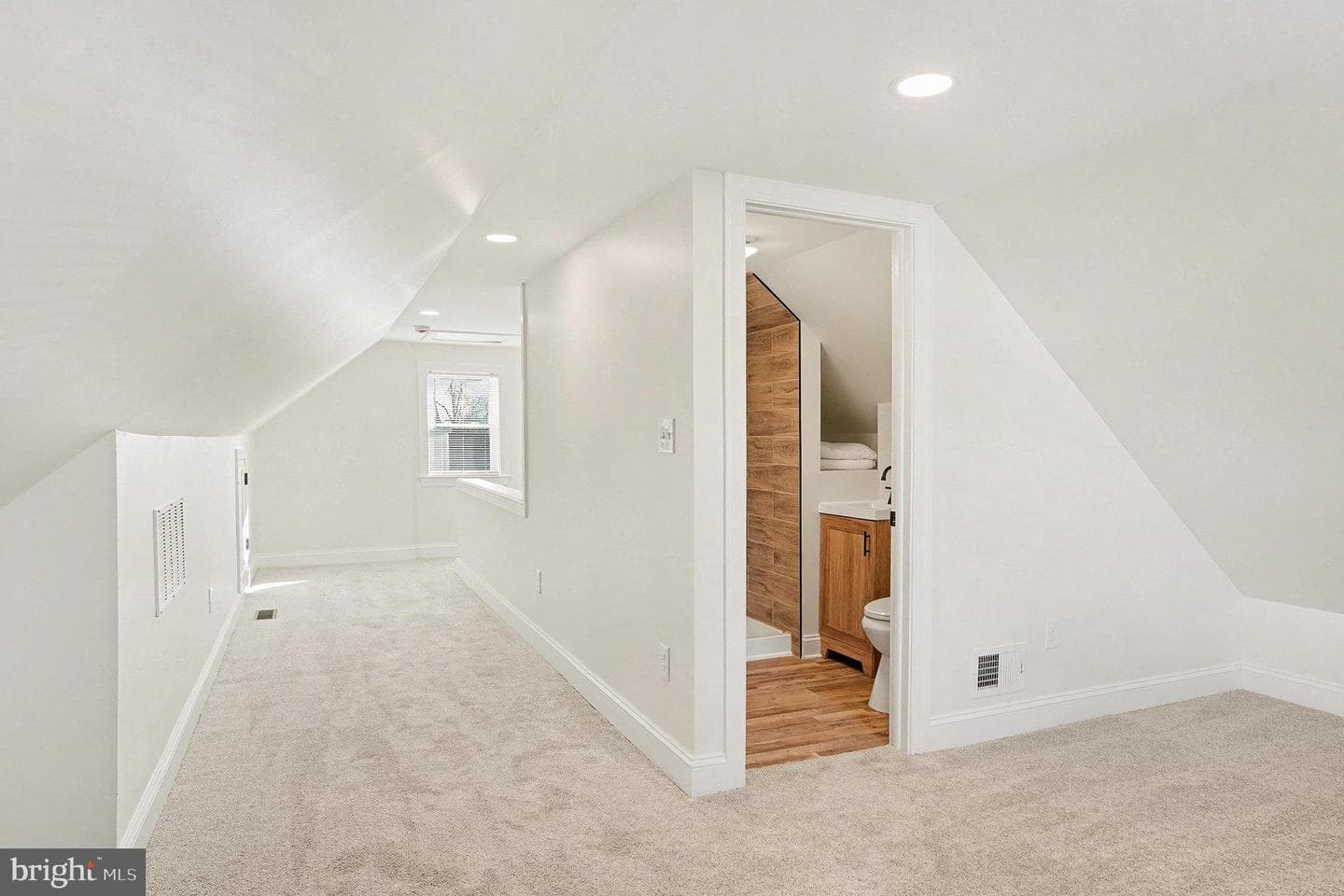 7841 Birmingham Avenue photo 21