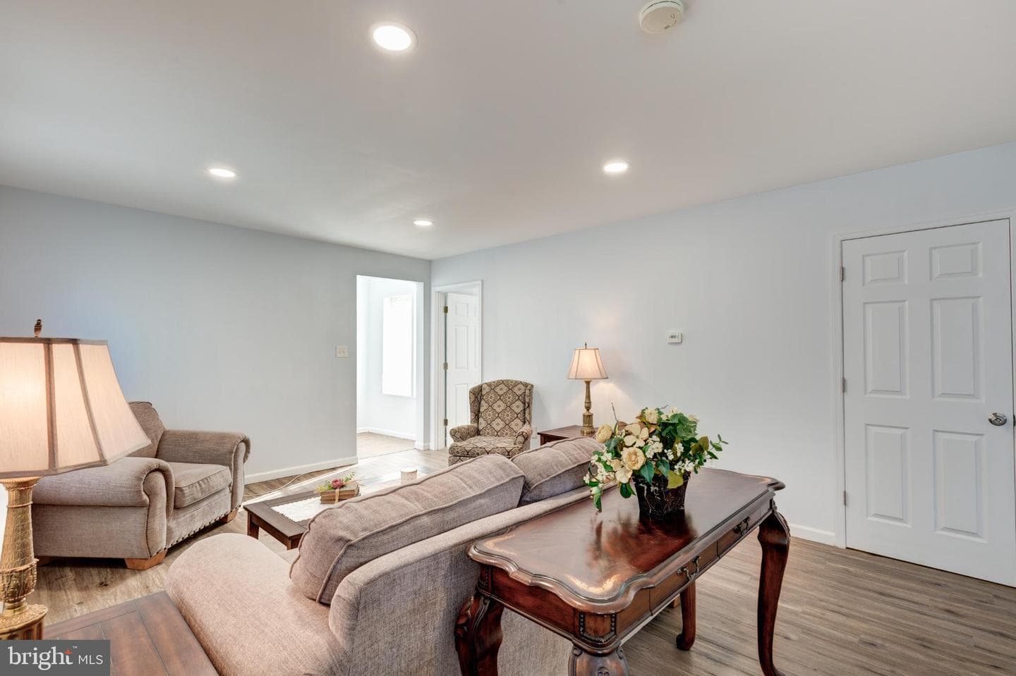 5506 Carville Avenue photo 9