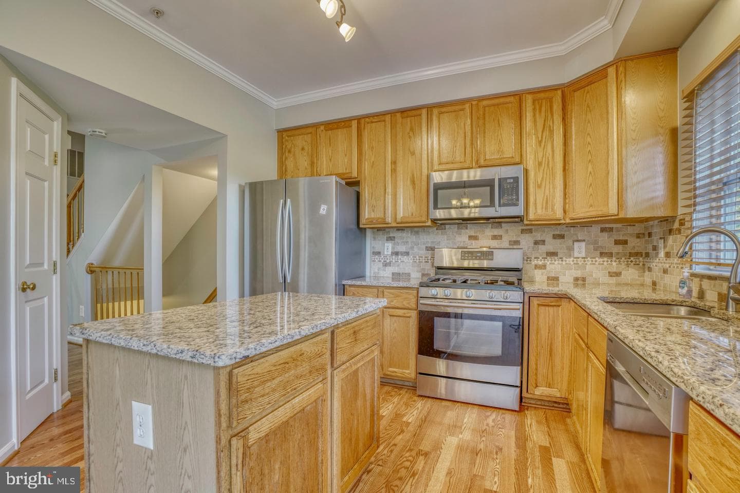 9852 Sherwood Farm Road photo 2