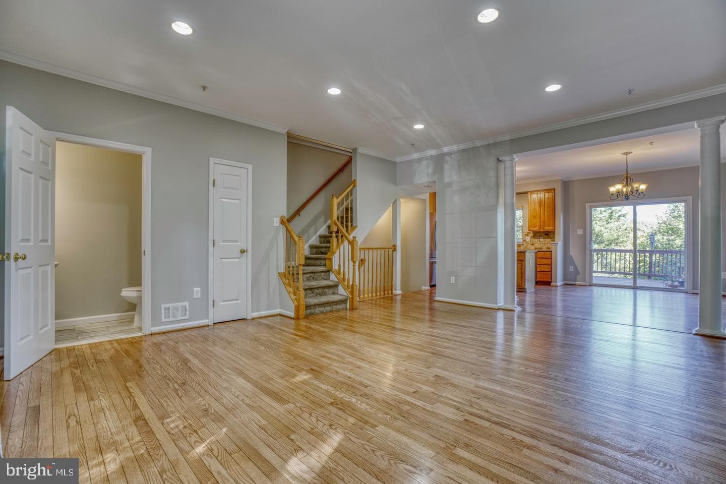 9852 Sherwood Farm Road photo 3
