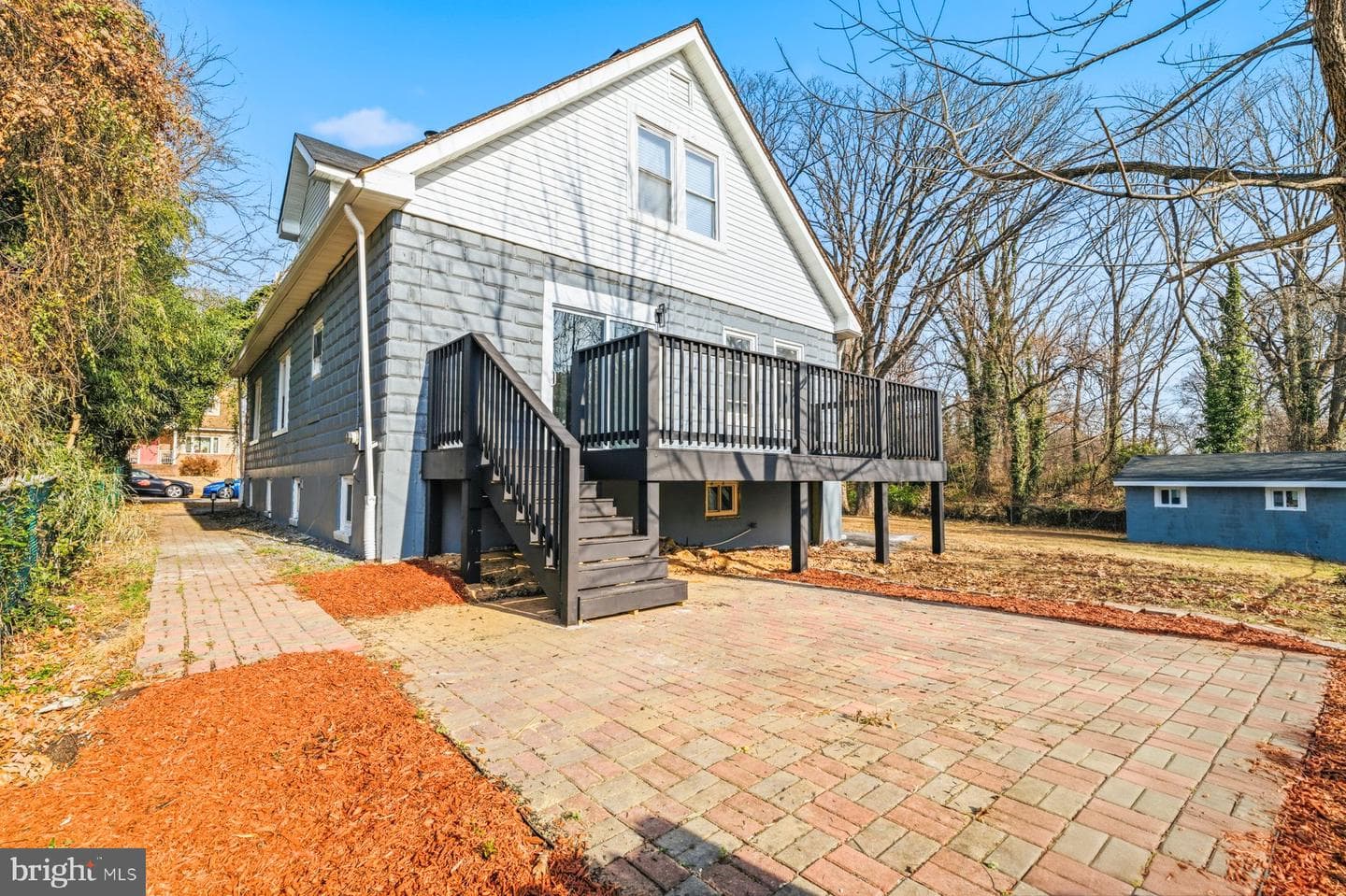 413 1st Avenue photo 16