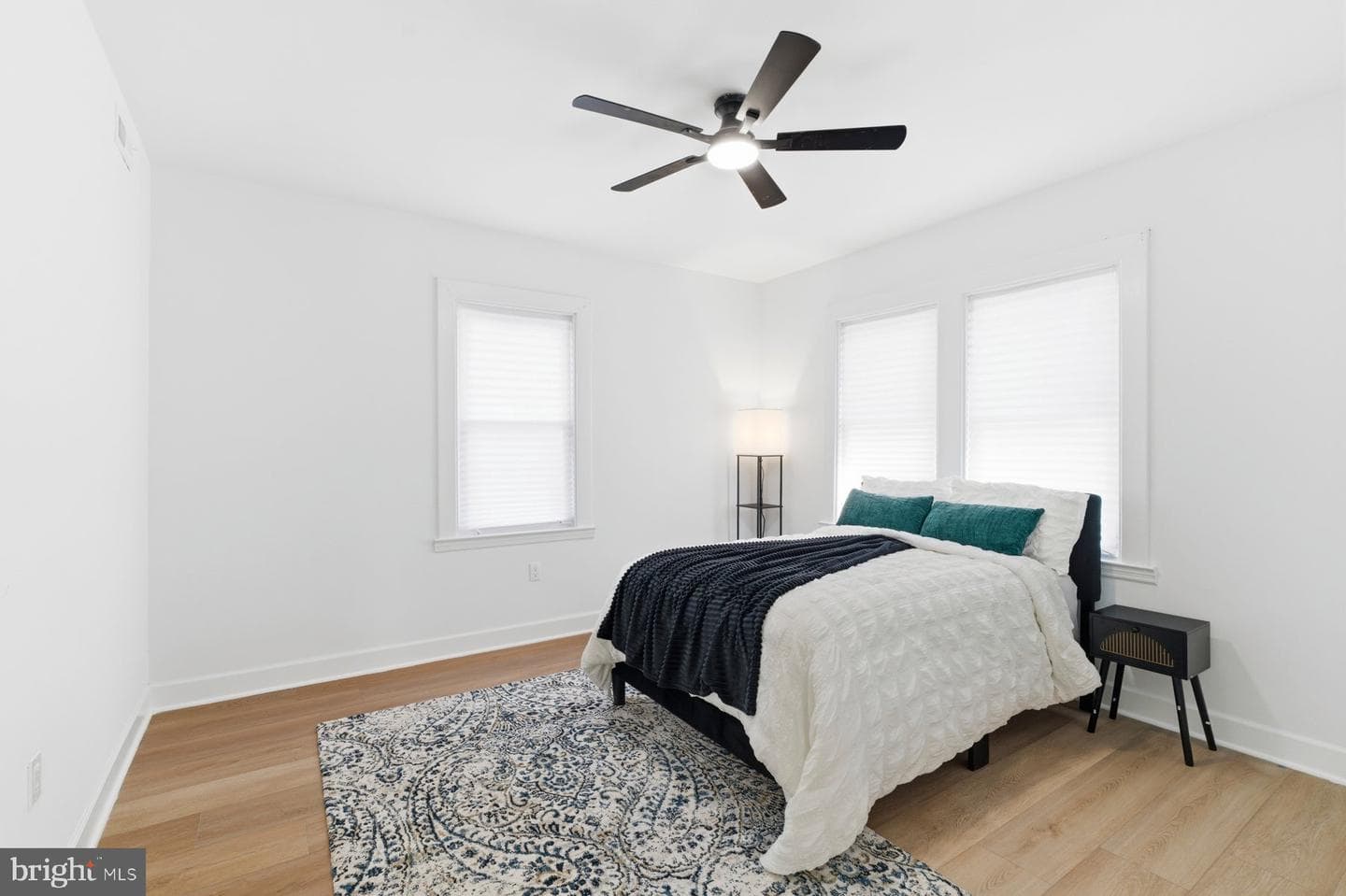 413 1st Avenue photo 9