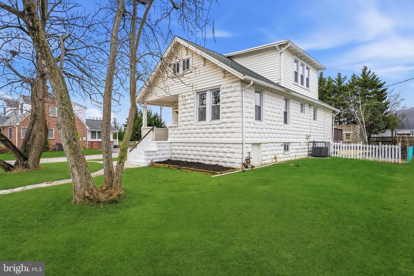 8000 Oakleigh Road photo 2