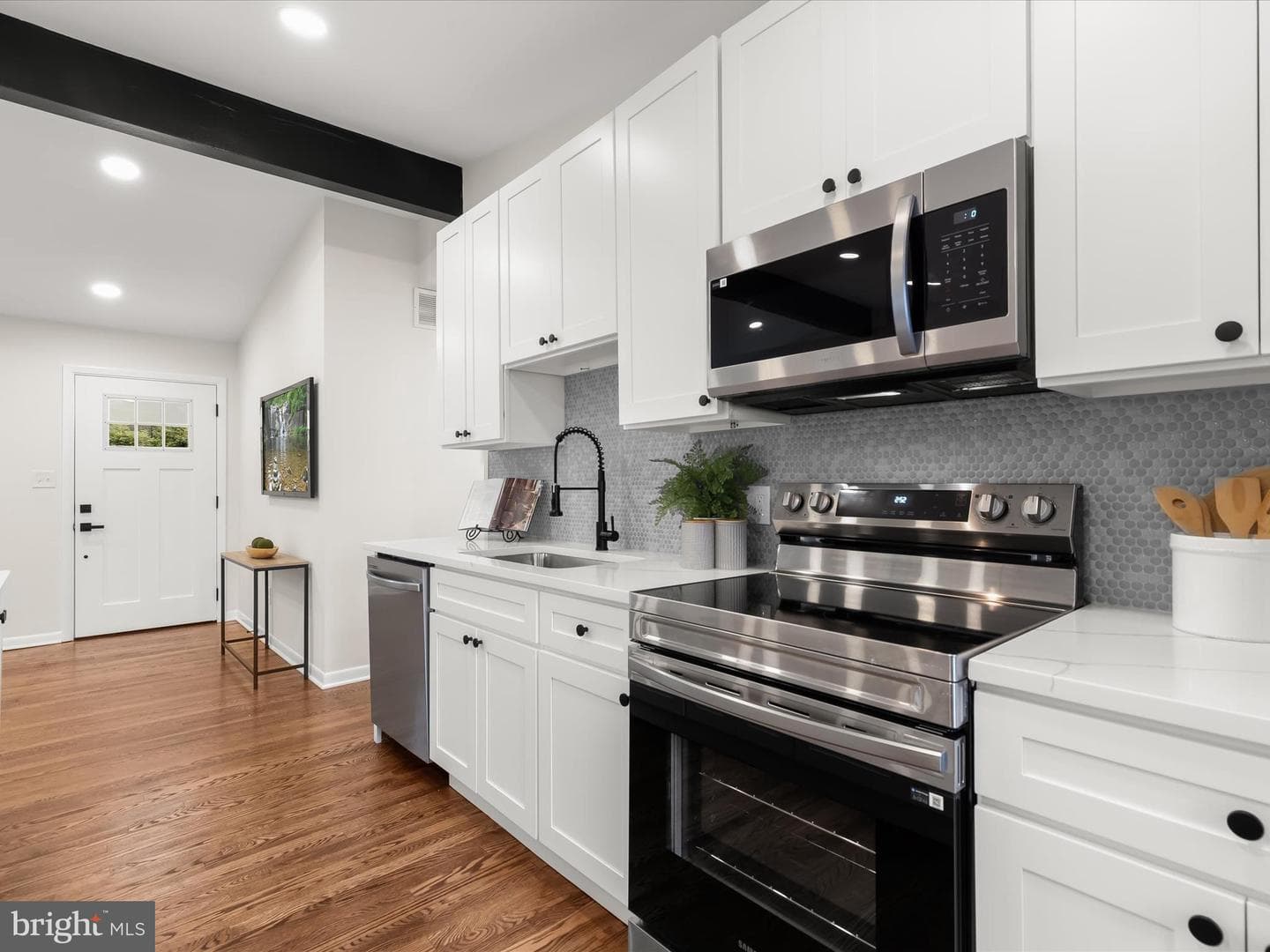3525 Cabot Road photo 11