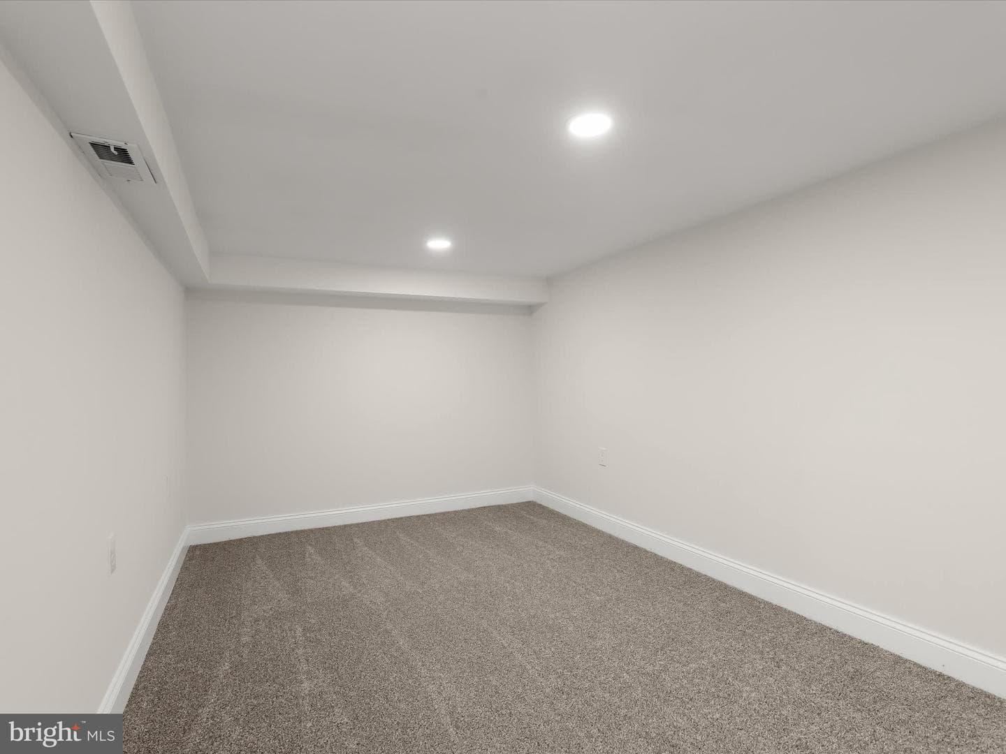 3525 Cabot Road photo 31
