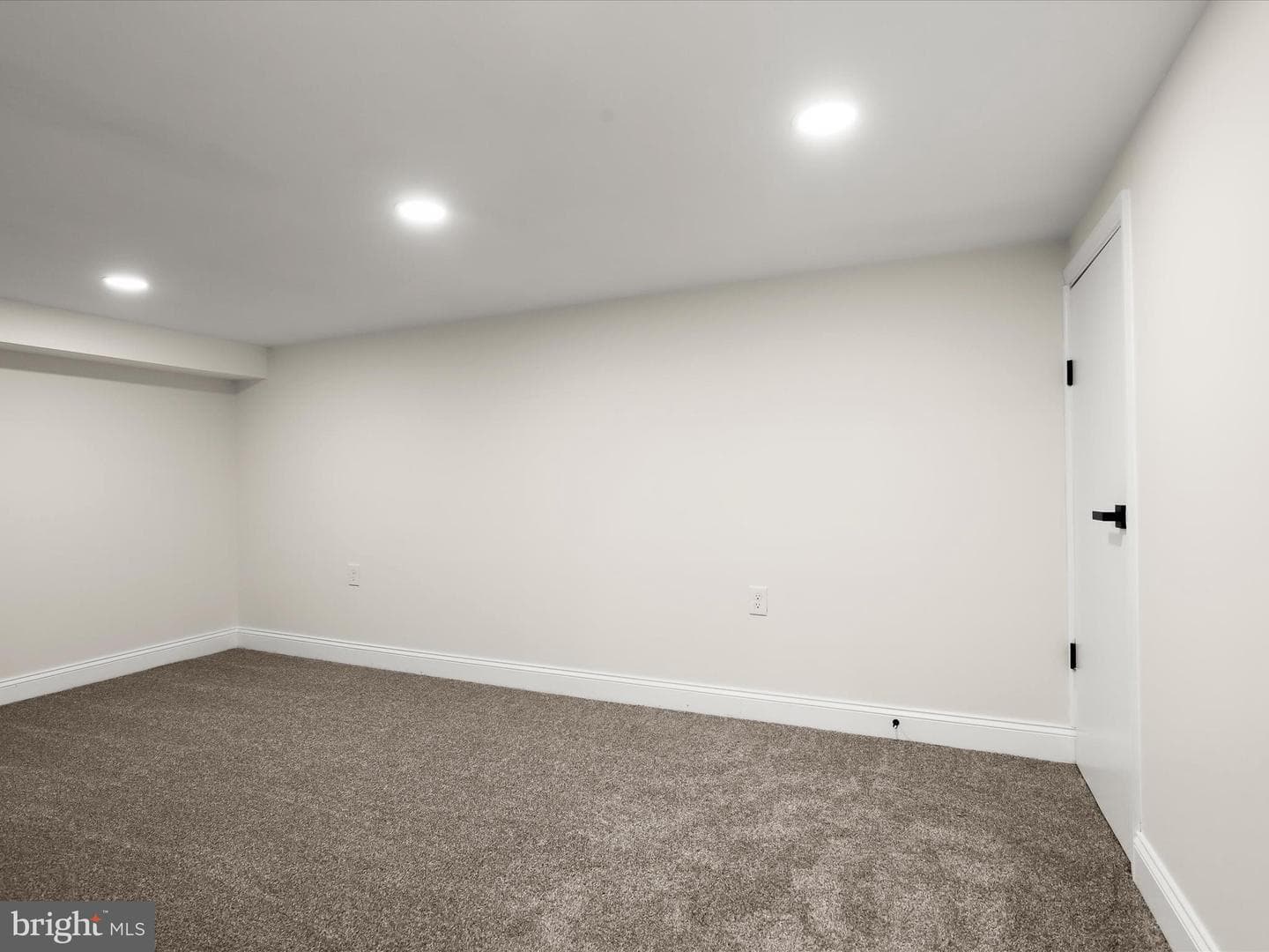 3525 Cabot Road photo 32