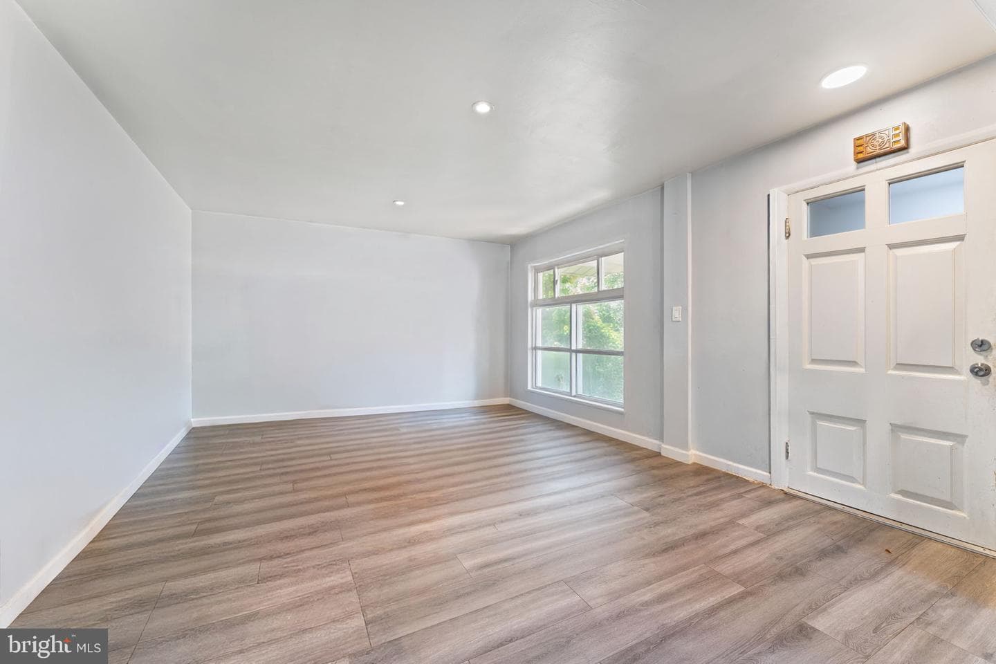 1215 Dorchester Avenue photo 2