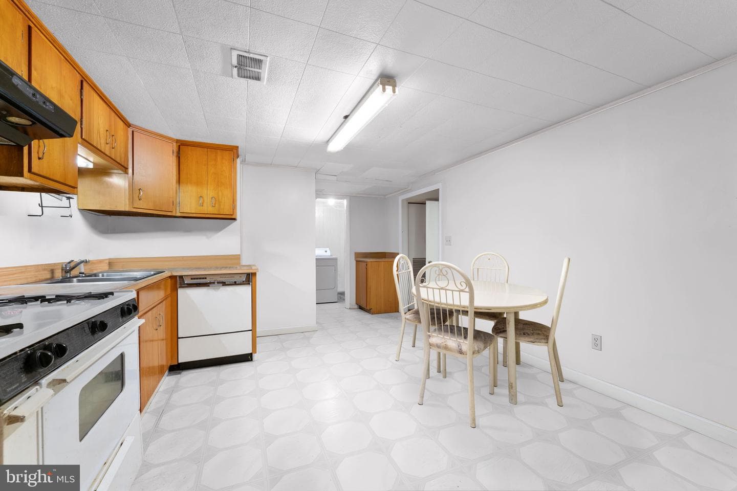 1215 Dorchester Avenue photo 20