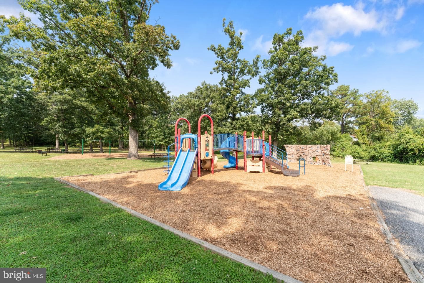 1215 Dorchester Avenue photo 36