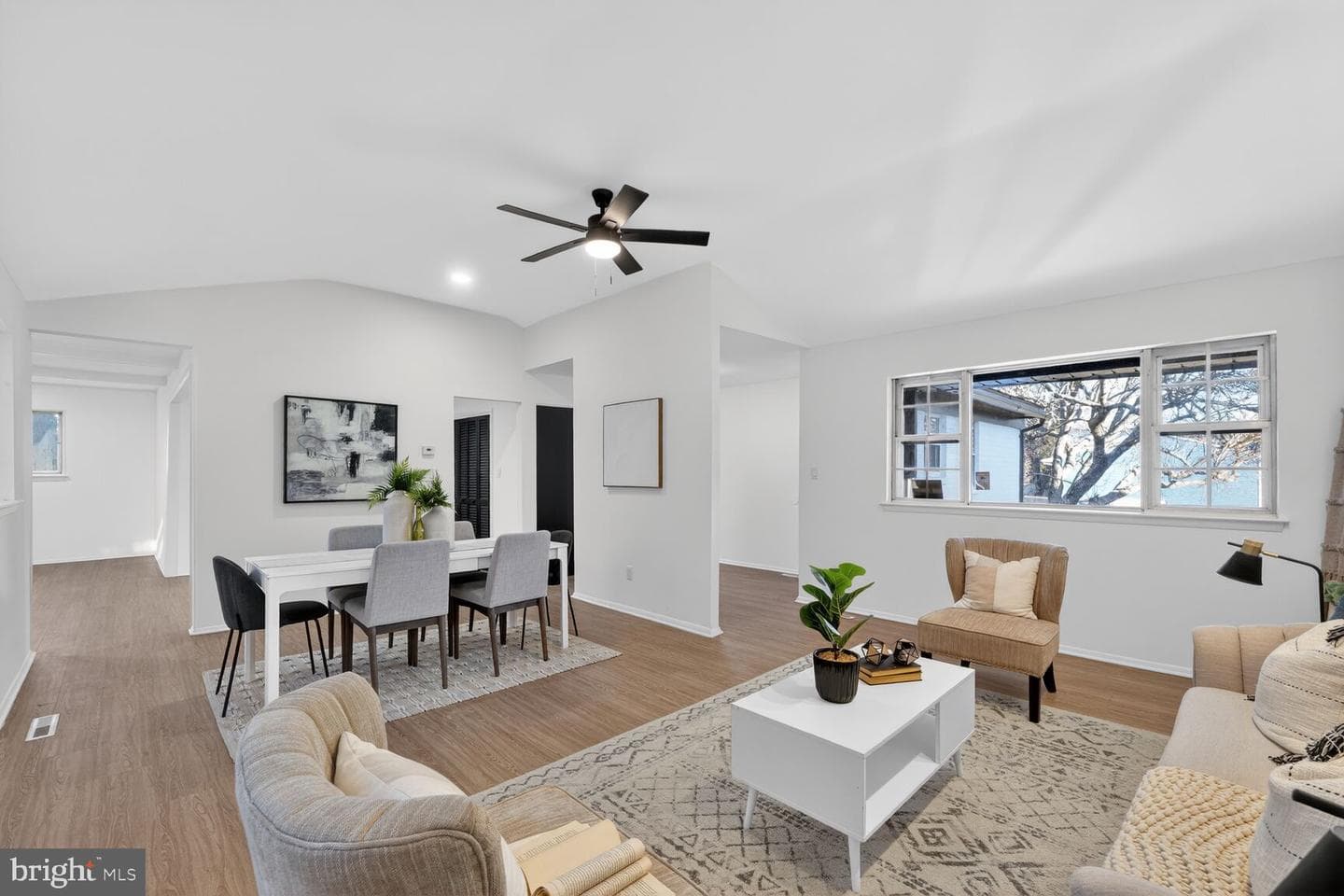 3827 Rayton Road photo 1