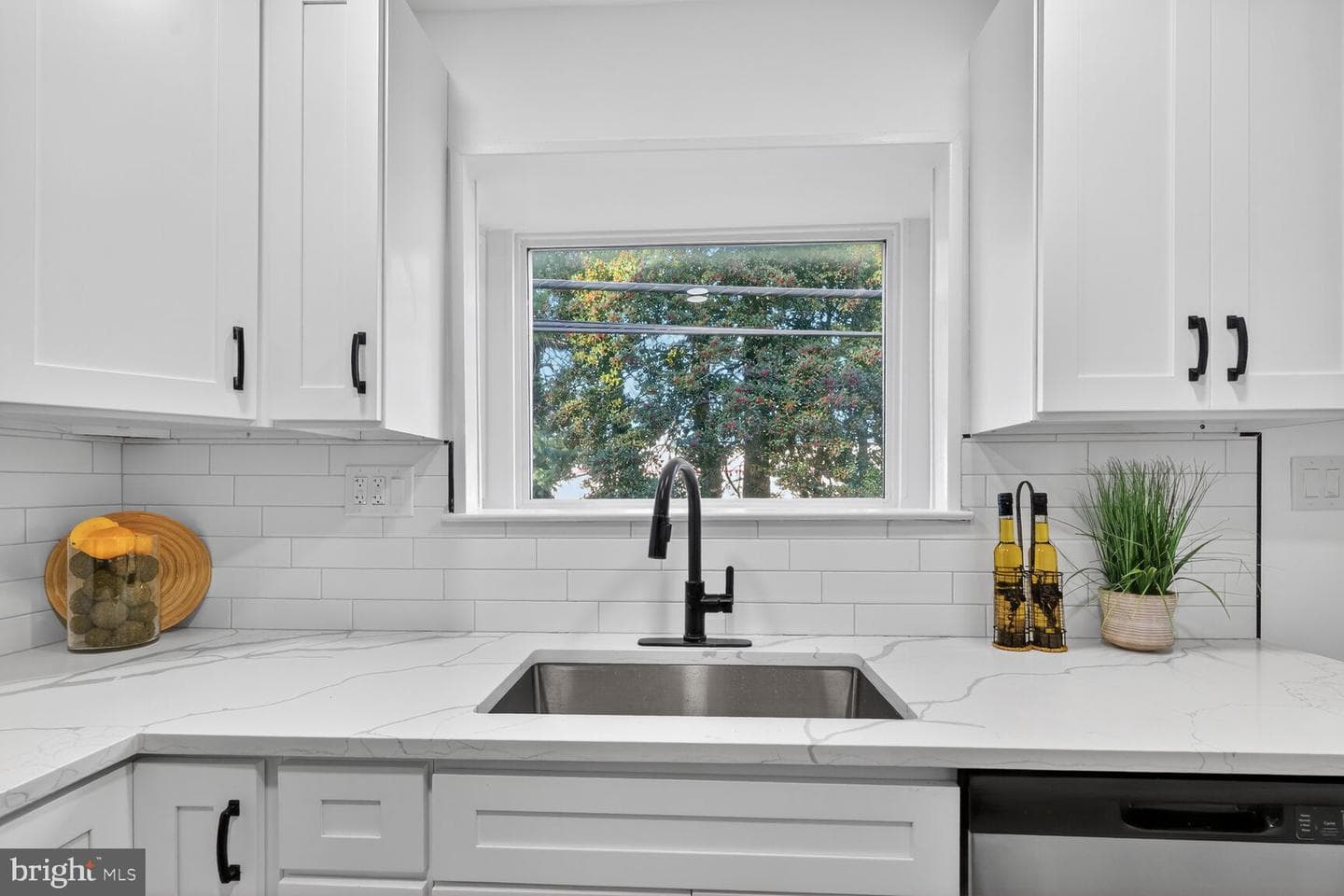 3827 Rayton Road photo 12