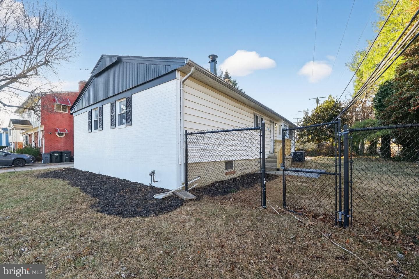 3827 Rayton Road photo 8