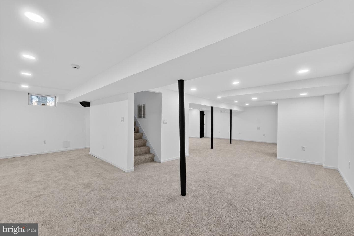 3827 Rayton Road photo 9