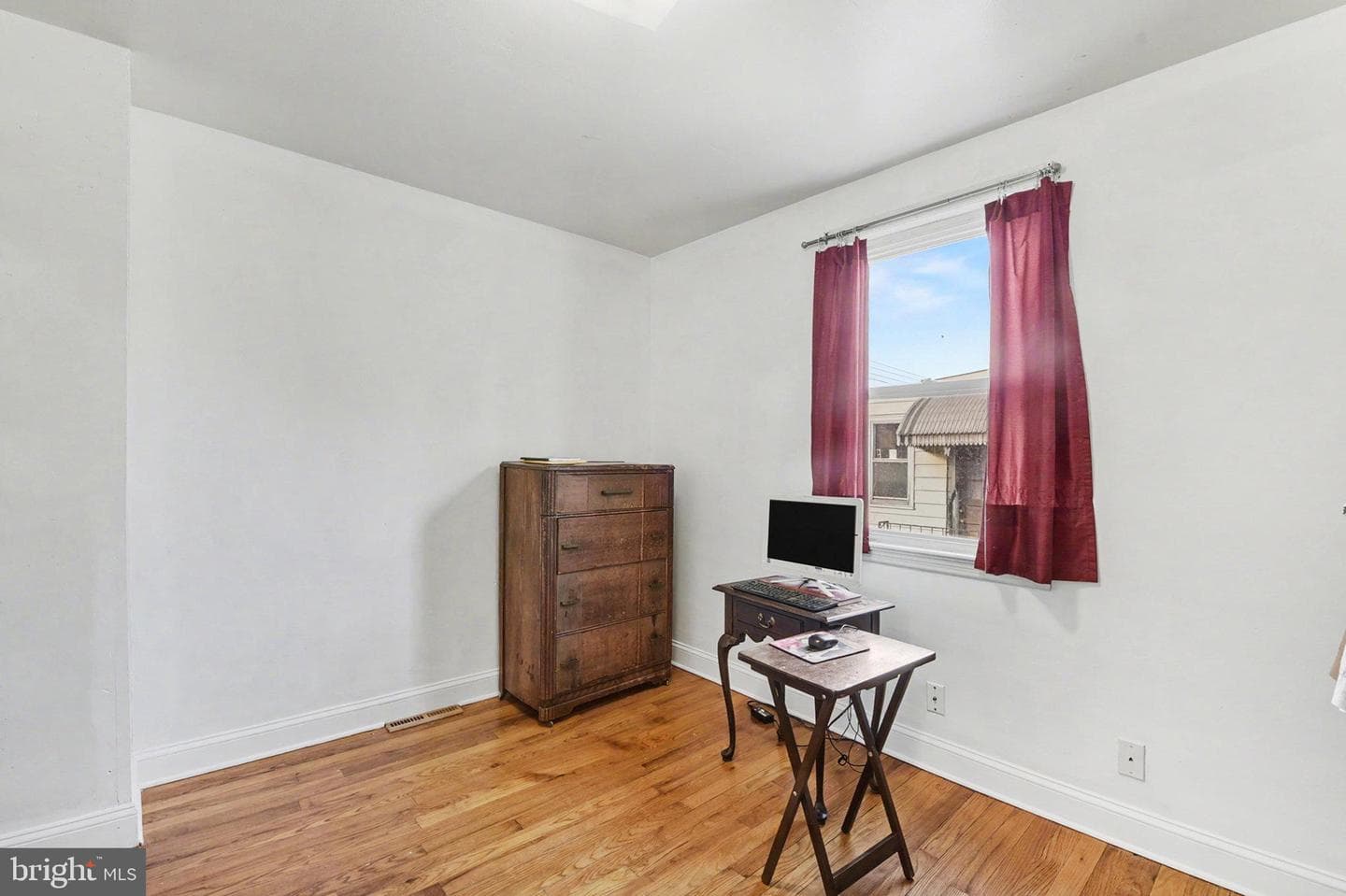 2115 Smith Avenue photo 10